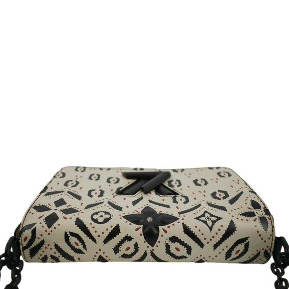 LOUIS VUITTON LV Twist Graphic MM Leather Shoulder Bag Black - Picture 4 of 16